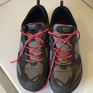 ECCO Gore-Tex Hiking Trail Shoes Mens 9/ Womens 11